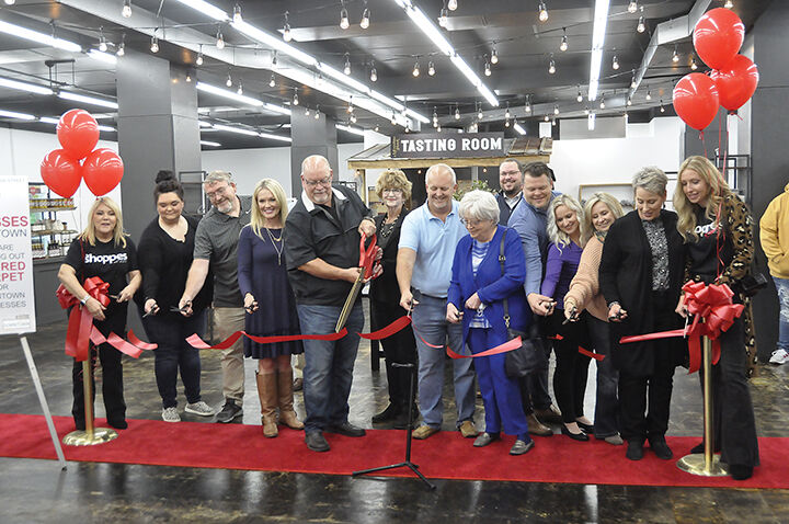 Pikeville cuts ribbon for ‘The Shoppes at 225’